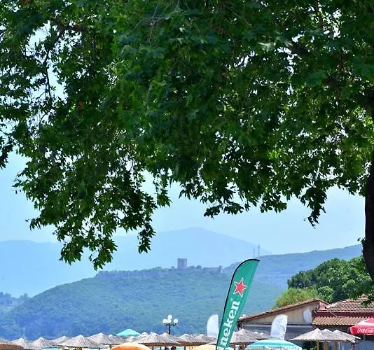 Cape Blue Paralía Skotínis