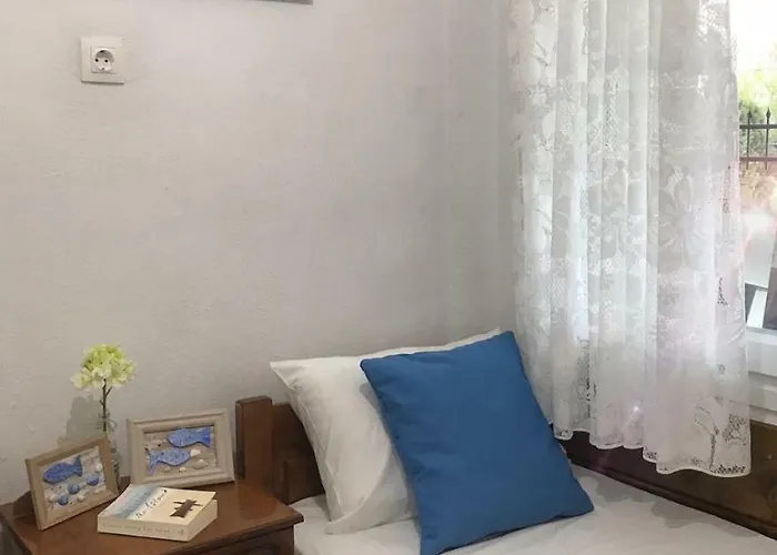 Cape Blue Paralía Skotínis